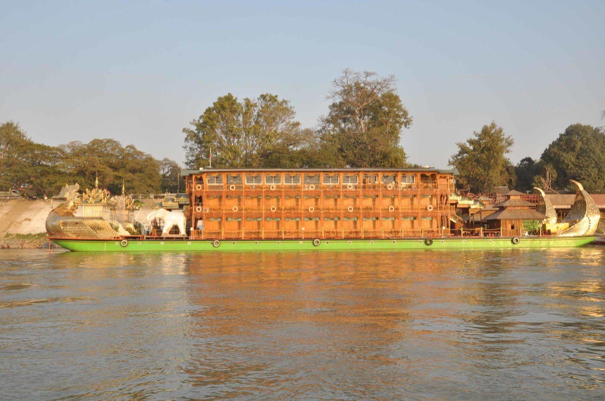 Mandalay Karaweik Mobile Hotel Exterior foto